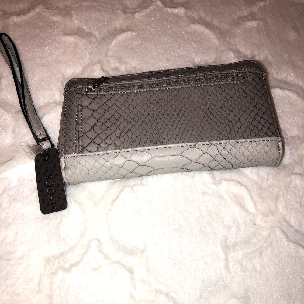 💗 Guess Wallet Otilia SLG💗 - Picture 2 of 5